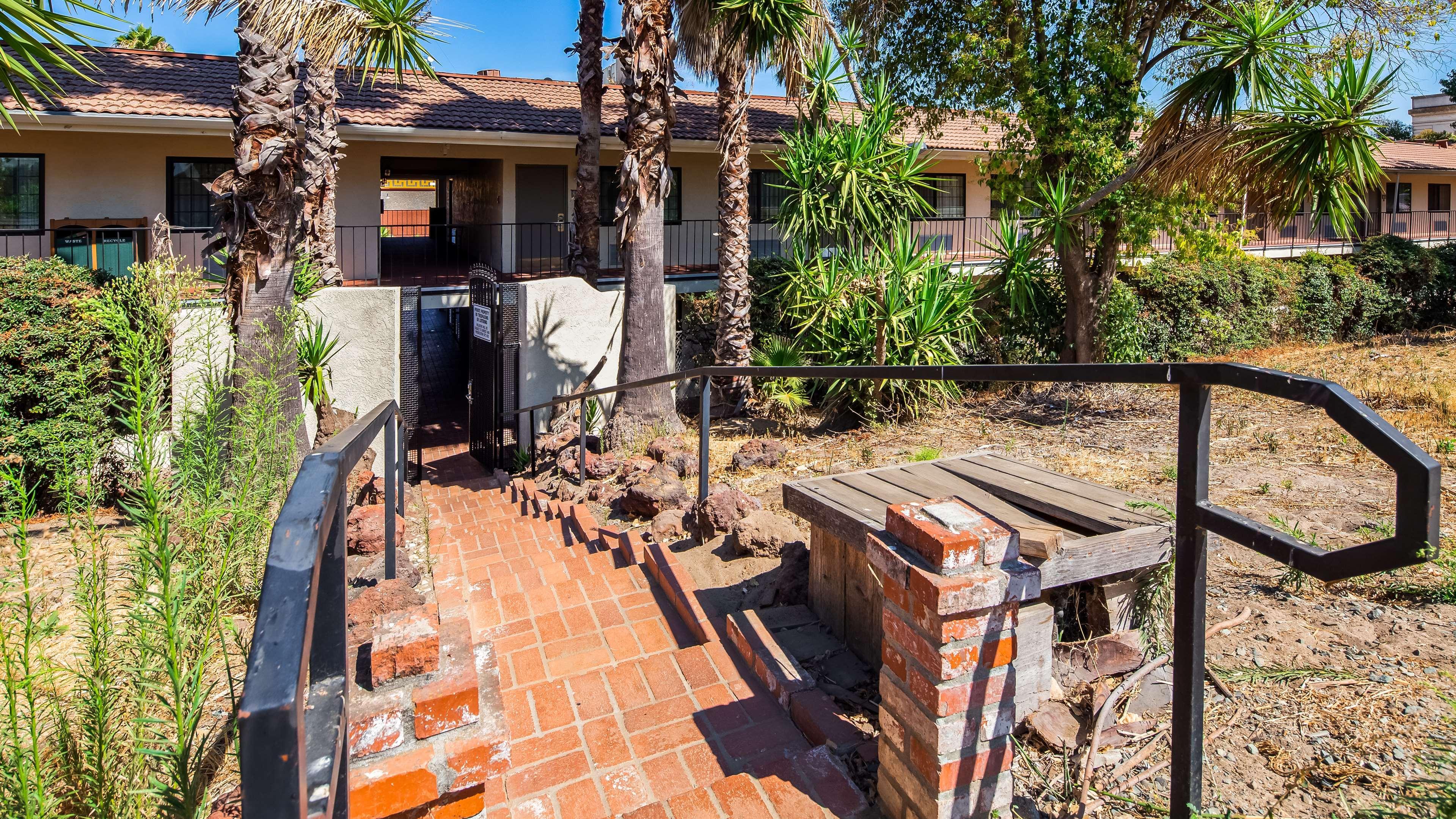 Best Western Sandman Hotel Sacramento Exterior photo